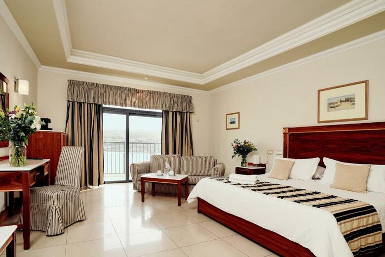 Hotel Paradise Bay