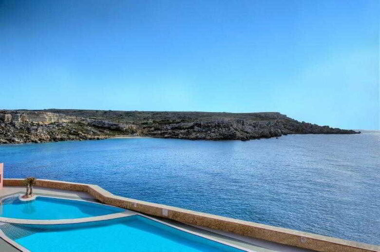 Hotel Paradise Bay