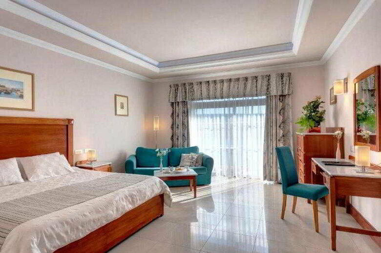 Hotel Paradise Bay