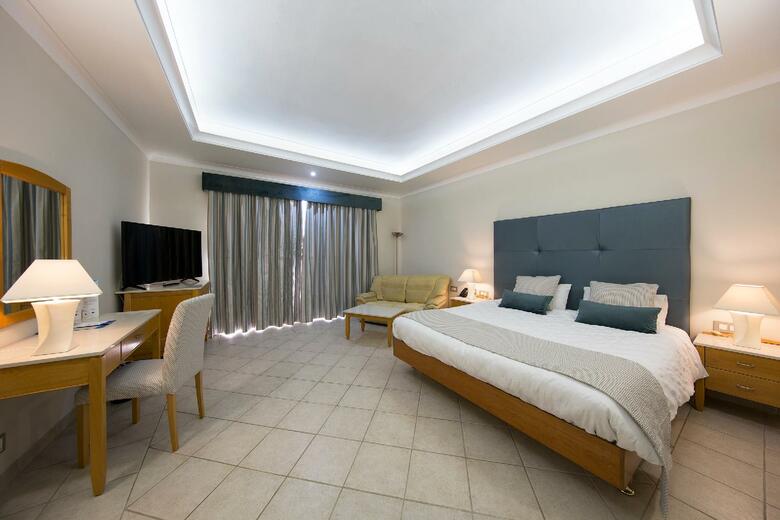Hotel Paradise Bay