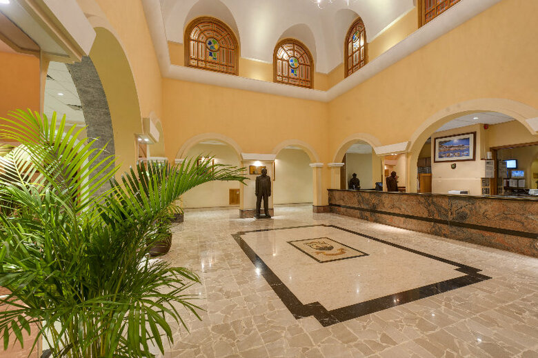 Hotel Paradise Bay