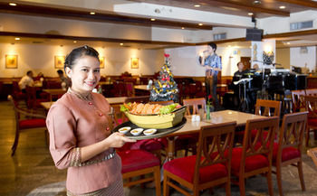 Charoen Hotel