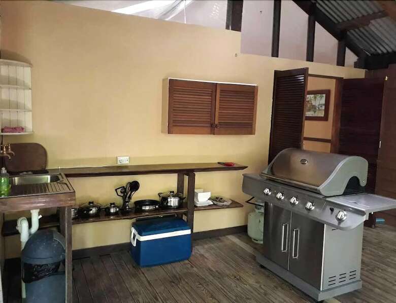 Bed & Breakfast Rainforest Hideaway