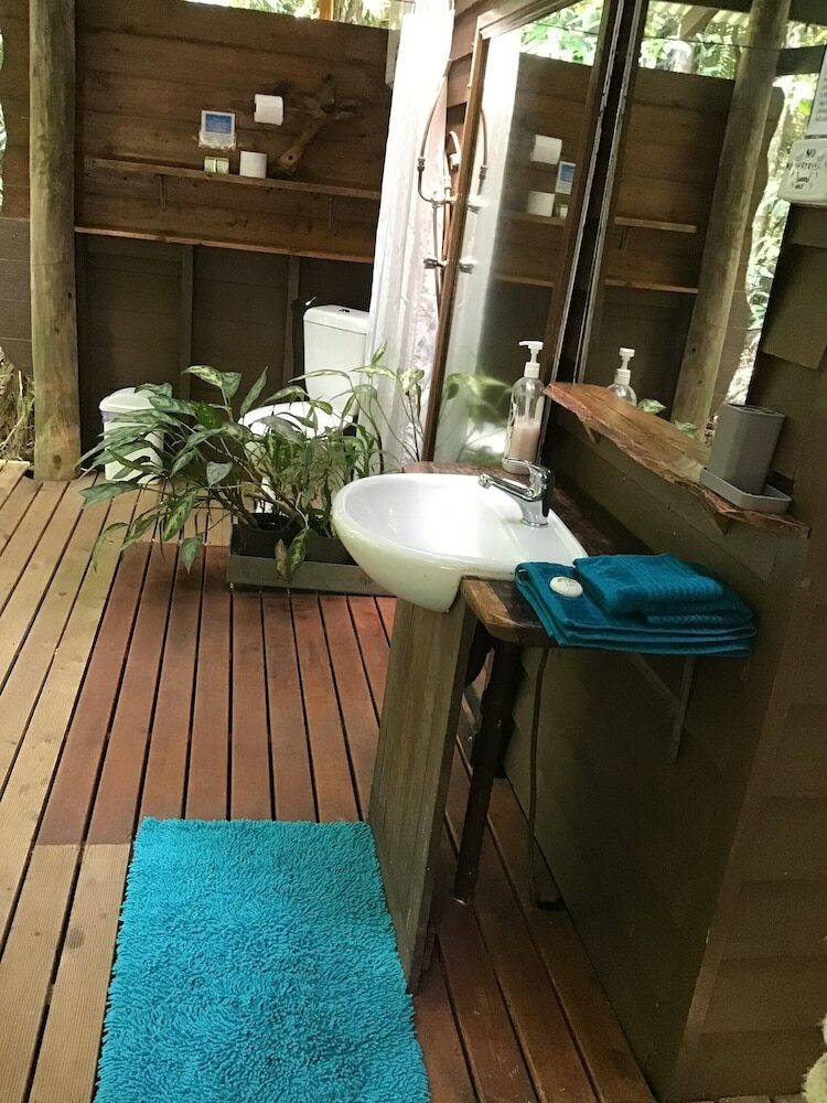 Bed & Breakfast Rainforest Hideaway