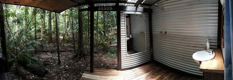 Bed & Breakfast Rainforest Hideaway