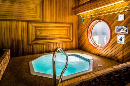 Bed & Breakfast Rustlers Lodge
