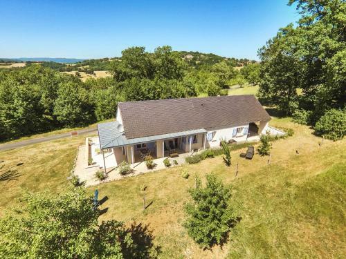 Comfortable Villa In Sioniac Limousin With Terraces