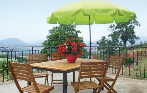 Three-bedroom Holiday Home In Sigoyer