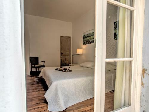 Charming Villa In Siran With Pool