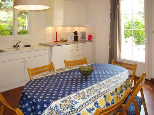 Ferienhaus Mit Pool Tresques 130s
