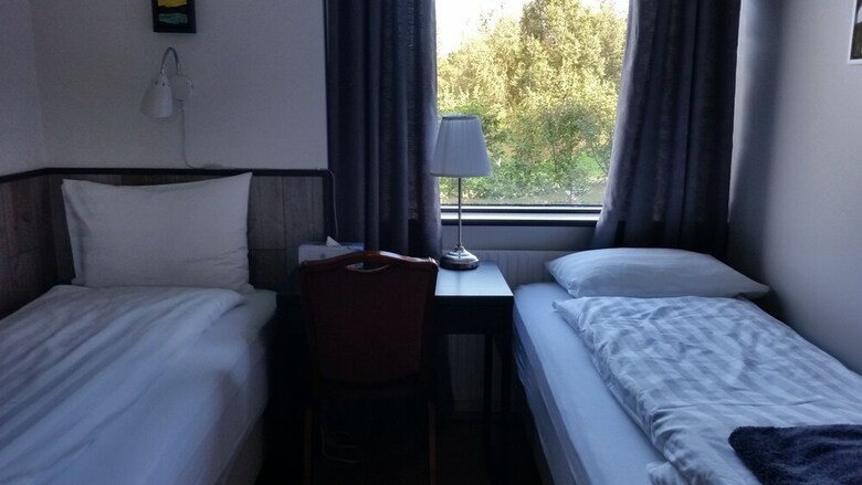 Hostal Laugar Guesthouse