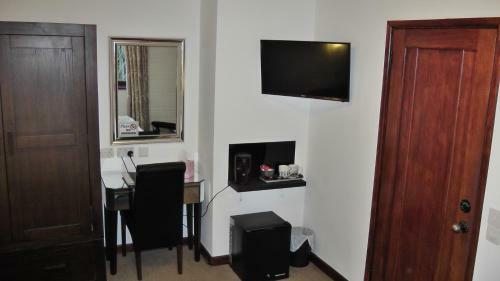 Hostal Bay Lodge