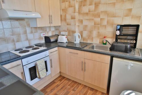 Lynton Apartments