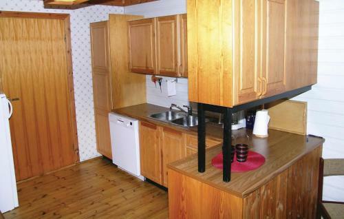 Holiday Home Eidsv�g Sommarfj�str�a