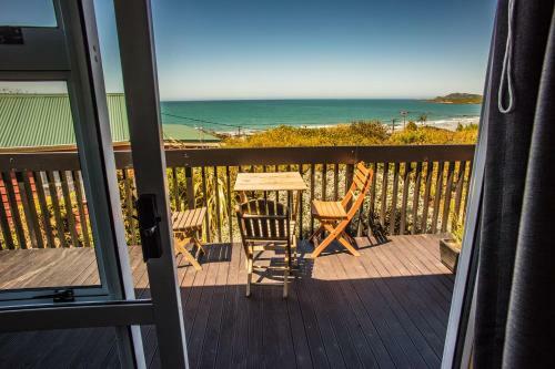 Nugget View Kaka Point Motels