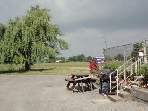 Good Night Motel