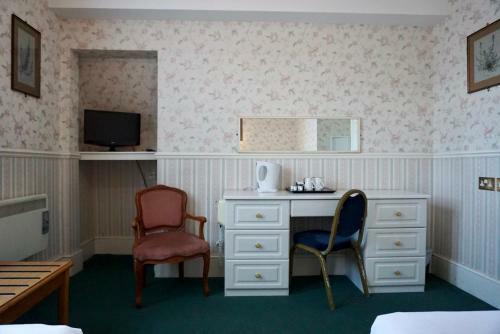 Albany Hotel