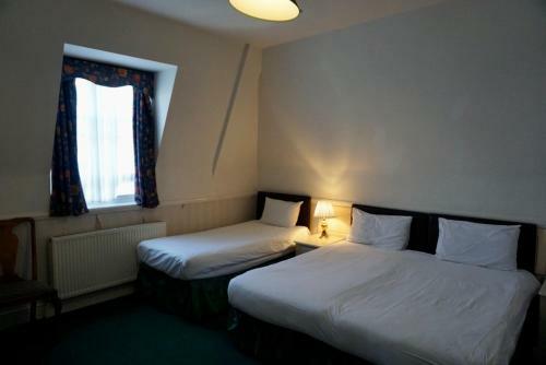 Albany Hotel