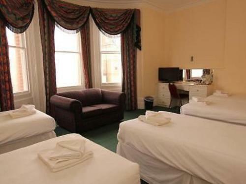 Albany Hotel