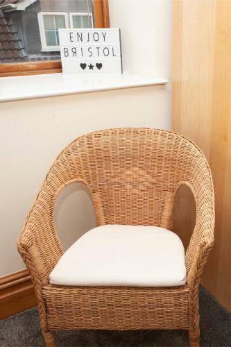 1 Bedroom Apartment By Gloucester Road