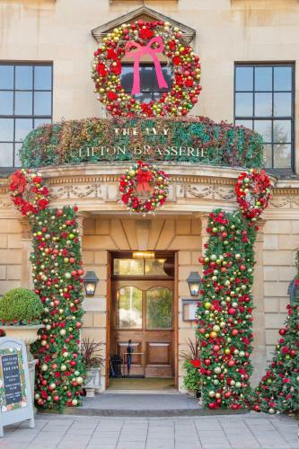 Luxurious Royal York Crescent Apartment