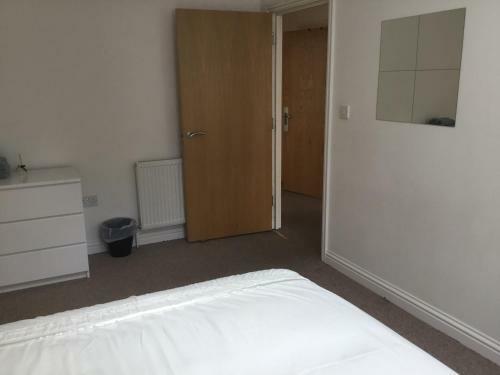 Pembroke Court Apartment