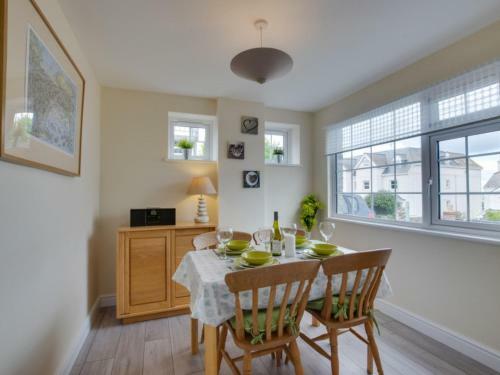 Apartment Headlong