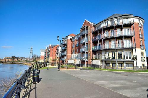 Racecourse Serviced Apartments