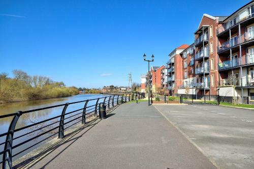 Racecourse Serviced Apartments