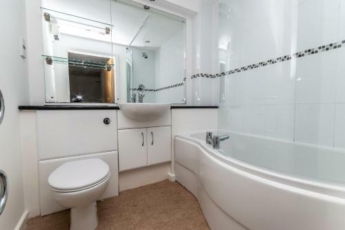 Racecourse Serviced Apartments