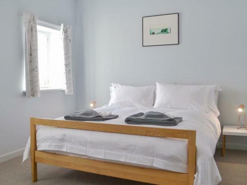 16 Lowther Village