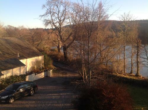 Hostal Lochview Guesthouse