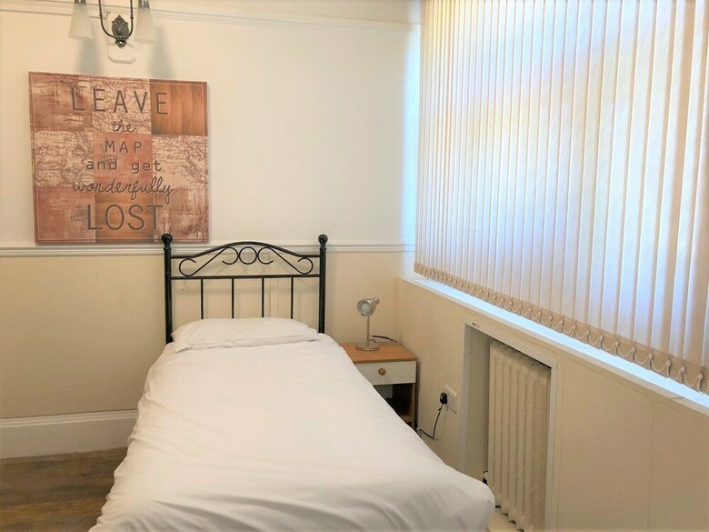 Lodge Budget Rooms Crosskeys