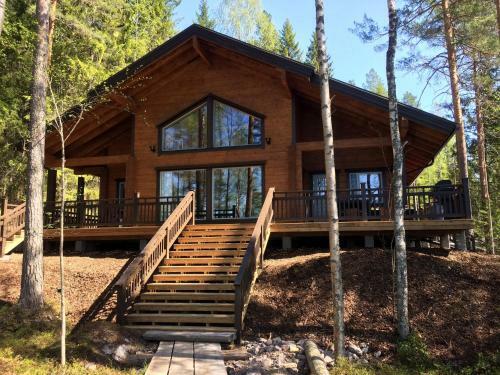 Lodge Hyv�l�n M�kit
