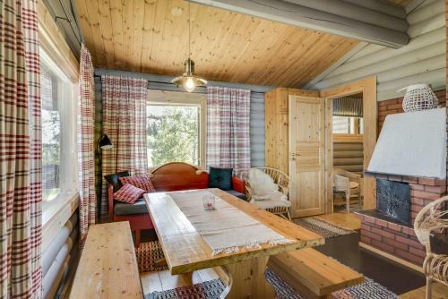 Lodge Hyv�l�n Talo