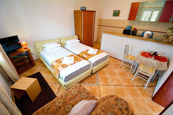 Apartments Andrija