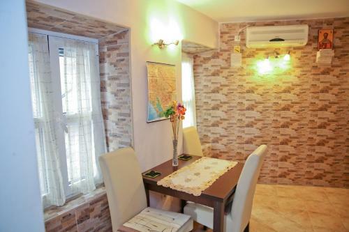 Old Town Boskovic Apartment