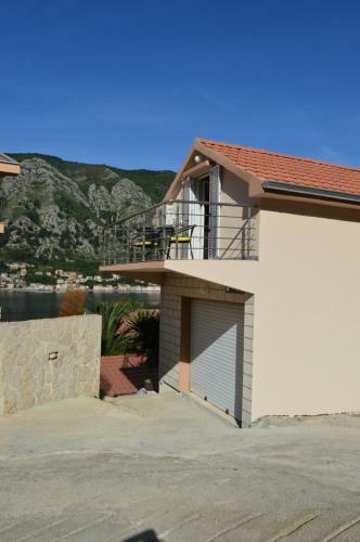 Apartments Coso