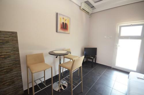 Apartments Dakovic