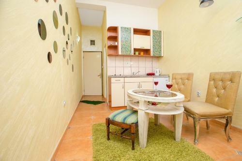 Apartments Vukotic I