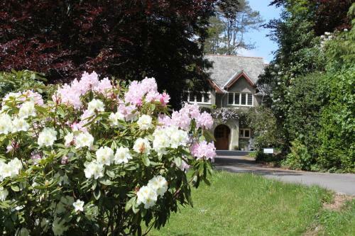 Hunters Lodge