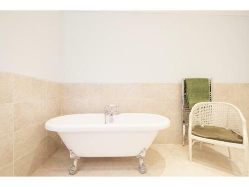 Apartamento Amazing 3-bedroom Garden Flat For 6 In Ealing