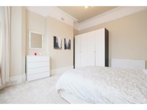 Apartamento Amazing 3-bedroom Garden Flat For 6 In Ealing