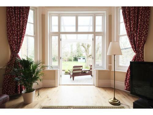 Apartamento Amazing 3-bedroom Garden Flat For 6 In Ealing
