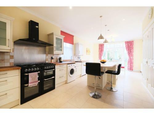Apartamento Amazing 3-bedroom Garden Flat For 6 In Ealing