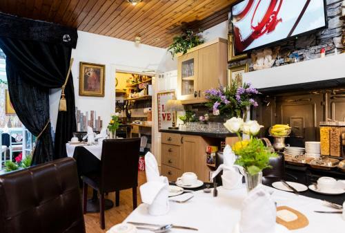Hostal Claremont Guesthouse