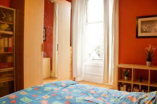 Character Apartment In The Heart Of Morningside