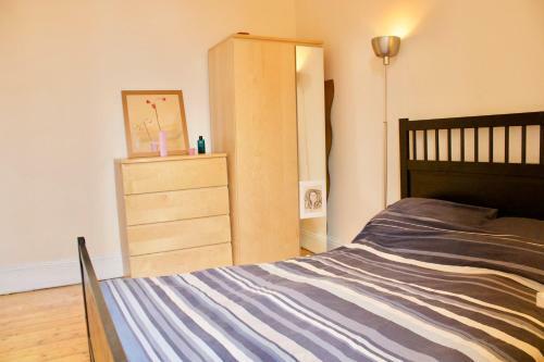 Character Apartment In The Heart Of Morningside