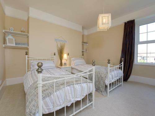 31 Salterton Road, Devon