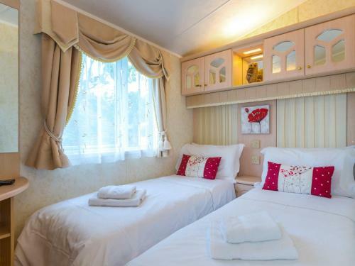 Pine Tree Lodge